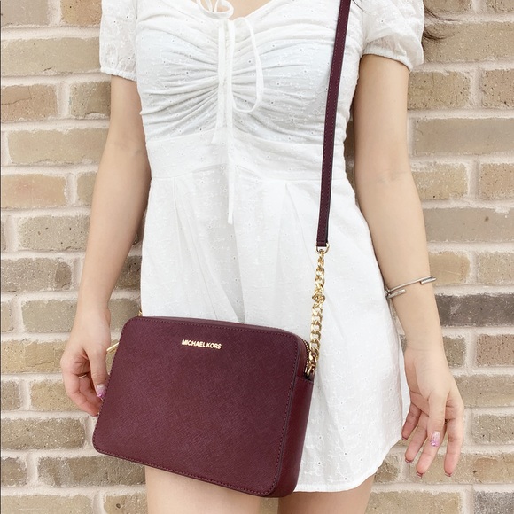 ‼️SALE‼️ 👜💕NWT Michael Kors Crossbody - Picture 3 of 4